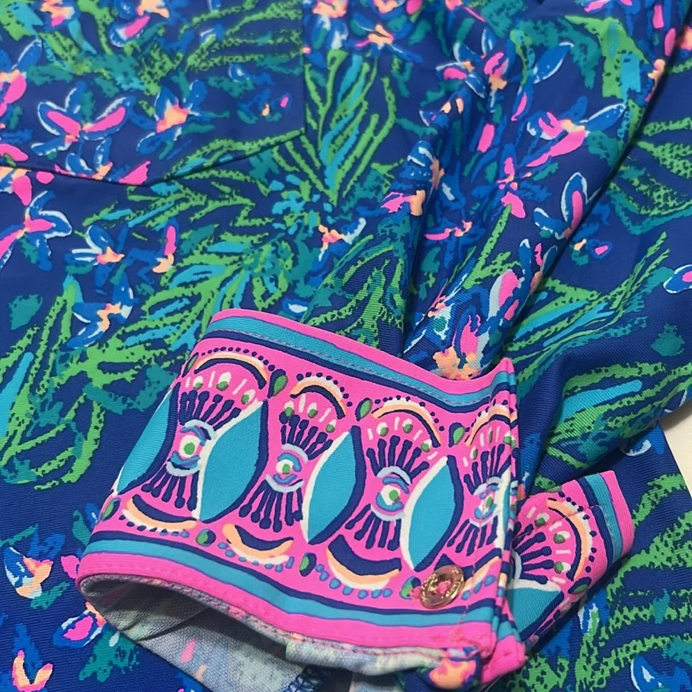 Lilly Pulitzer Button-Up Blouse size L  like new - Picture 5 of 6